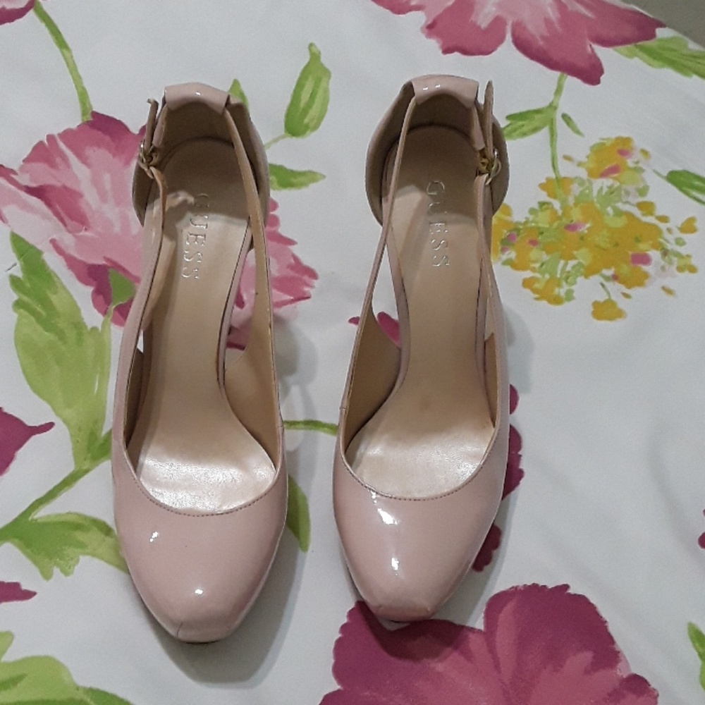 Guess high heels shoes